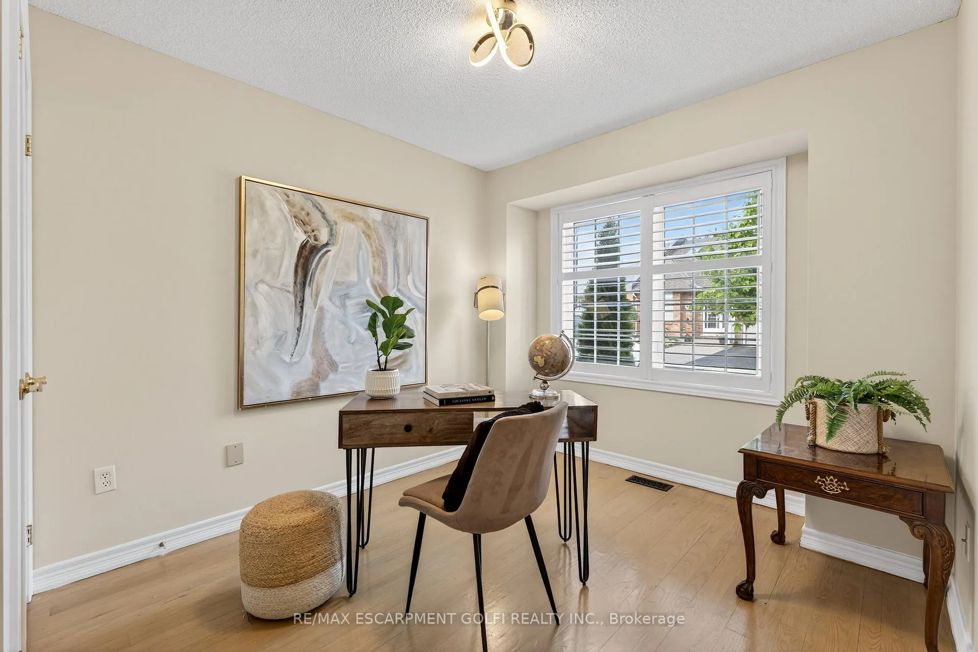Photo 19 of Unit 2, 810 Golf Links Road, Hamilton, Ancaster — HOMEH