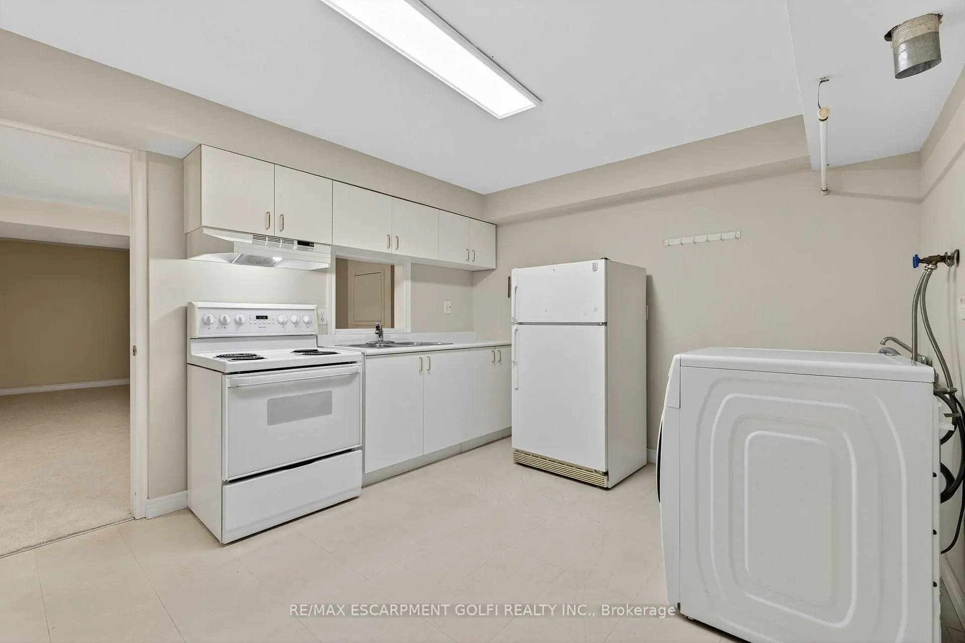 Photo 29 of Unit 2, 810 Golf Links Road, Hamilton, Ancaster — HOMEH