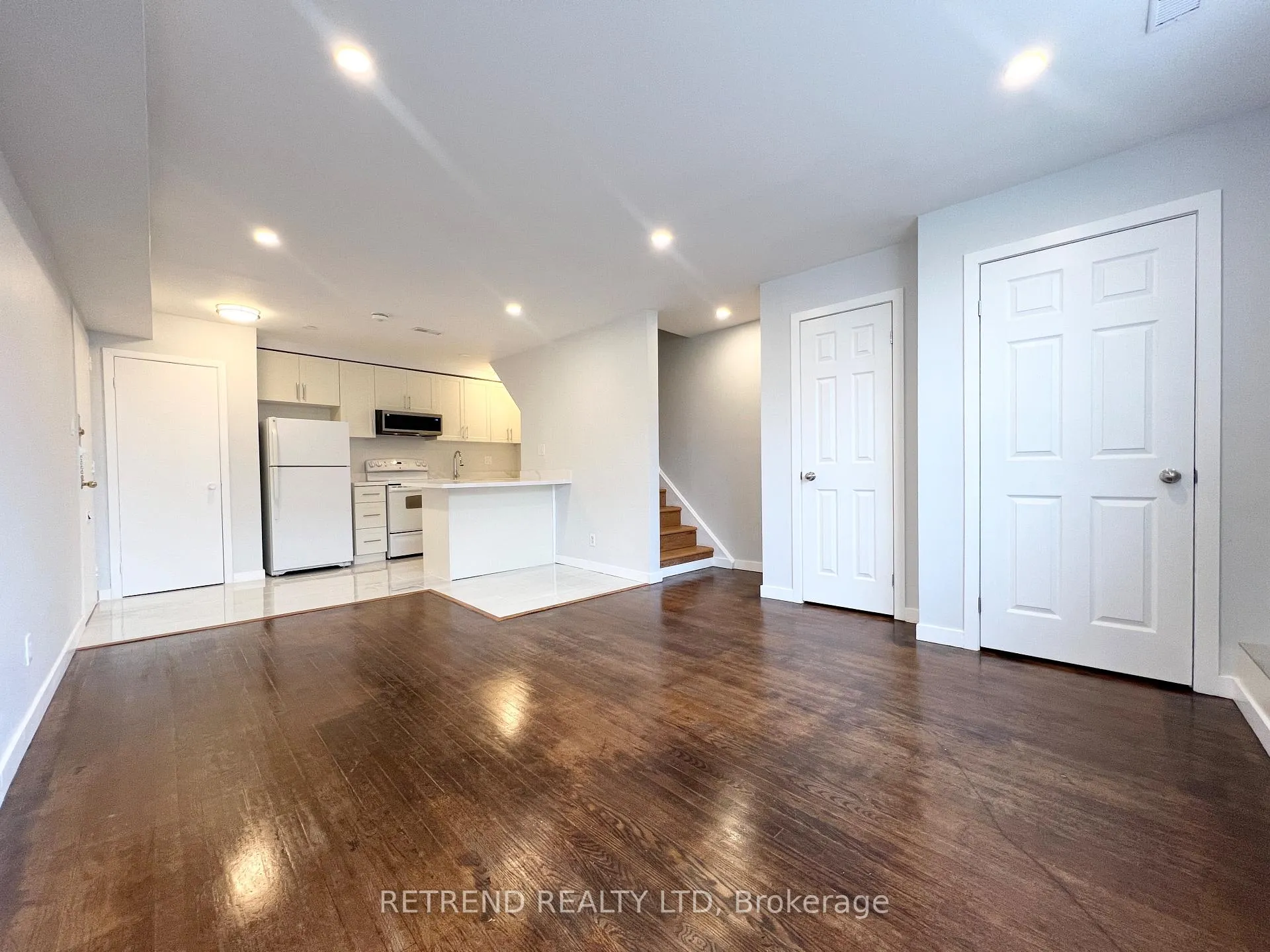 Front of Unit 2F & 3F, 544 Eglinton Avenue W