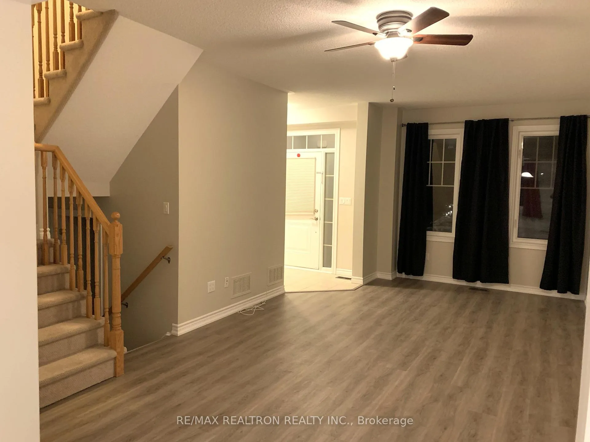 Photo 3 of 31 Ted Miller Crescent, Clarington, Bowmanville — HOMEH
