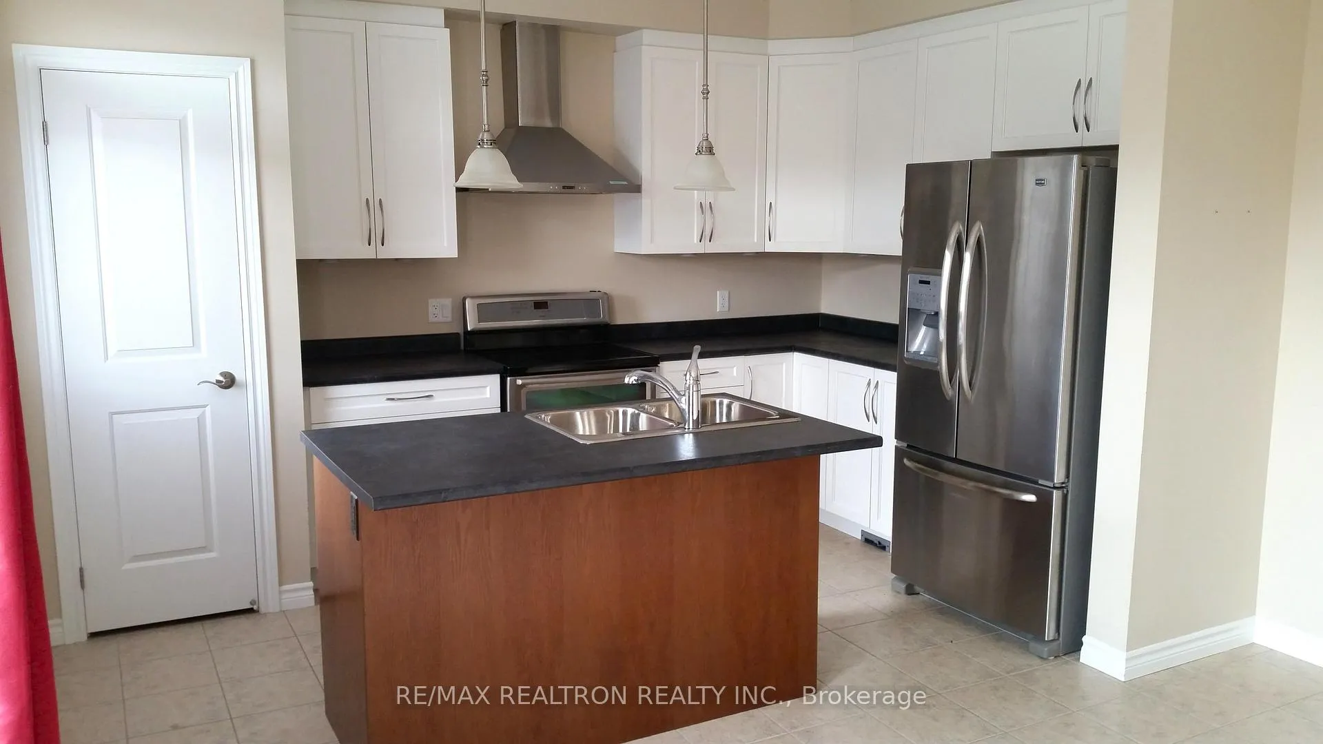 Photo 6 of 31 Ted Miller Crescent, Clarington, Bowmanville — HOMEH