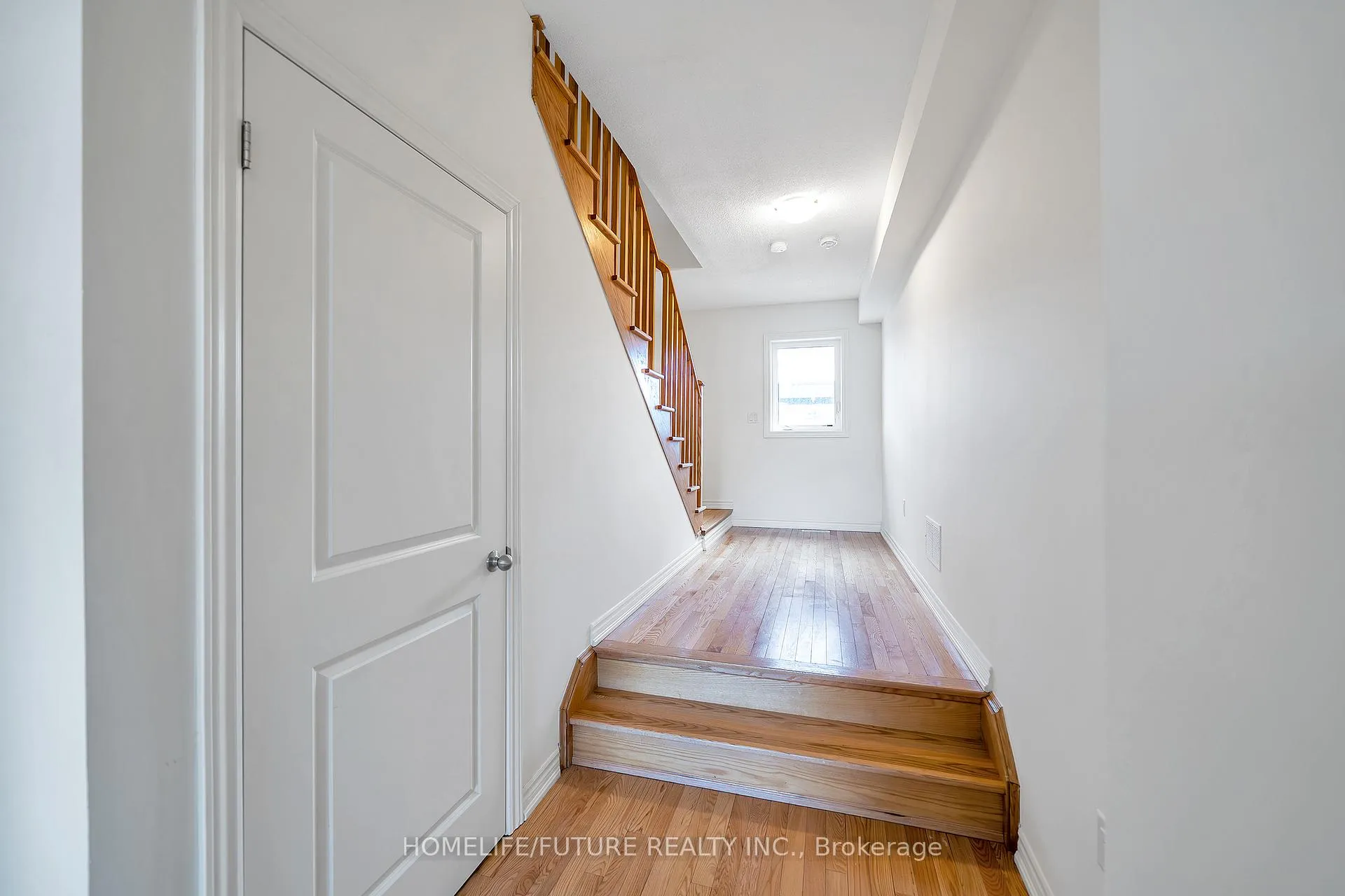 Photo 4 of 7 Coppini Lane, Ajax, South East — HOMEH