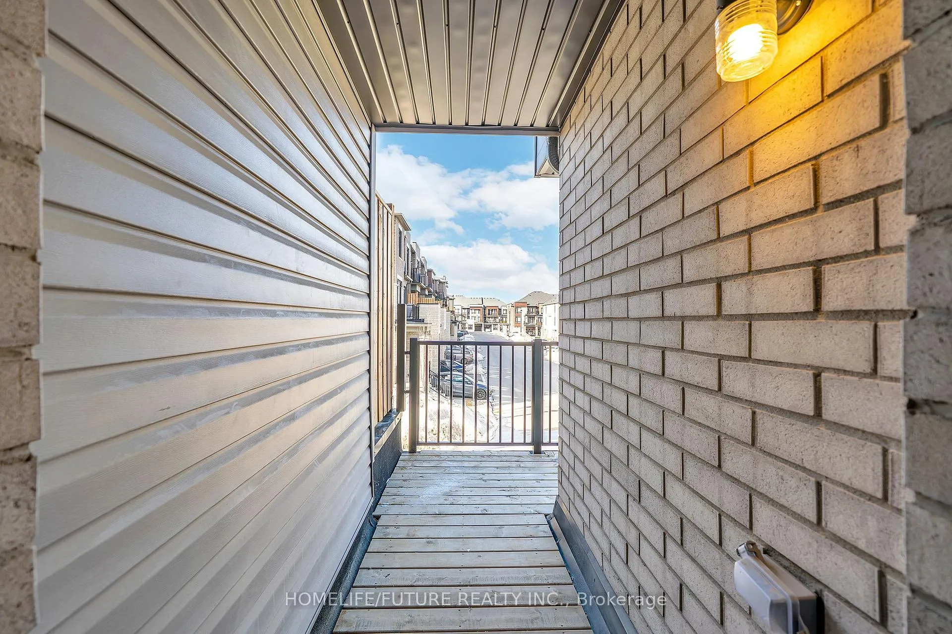 Photo 17 of 7 Coppini Lane, Ajax, South East — HOMEH