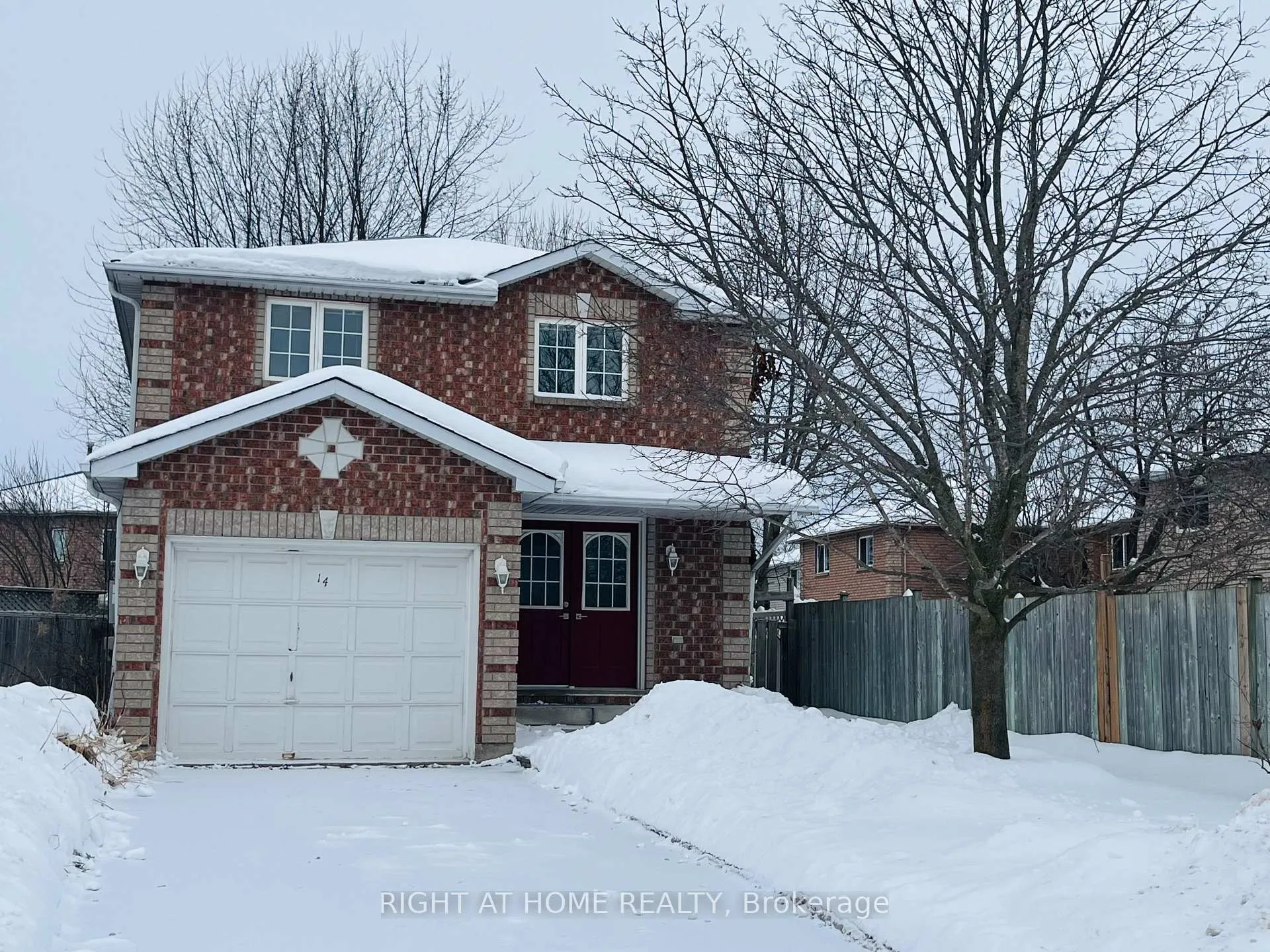 Photo 1 of 14 Downing Crescent, Barrie, Holly — HOMEH