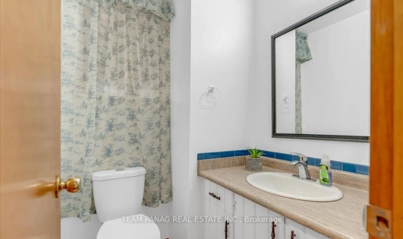 Photo 7 of 18 Medina Place, Brampton, Central Park — HOMEH