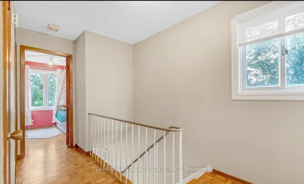 Photo 8 of 18 Medina Place, Brampton, Central Park — HOMEH