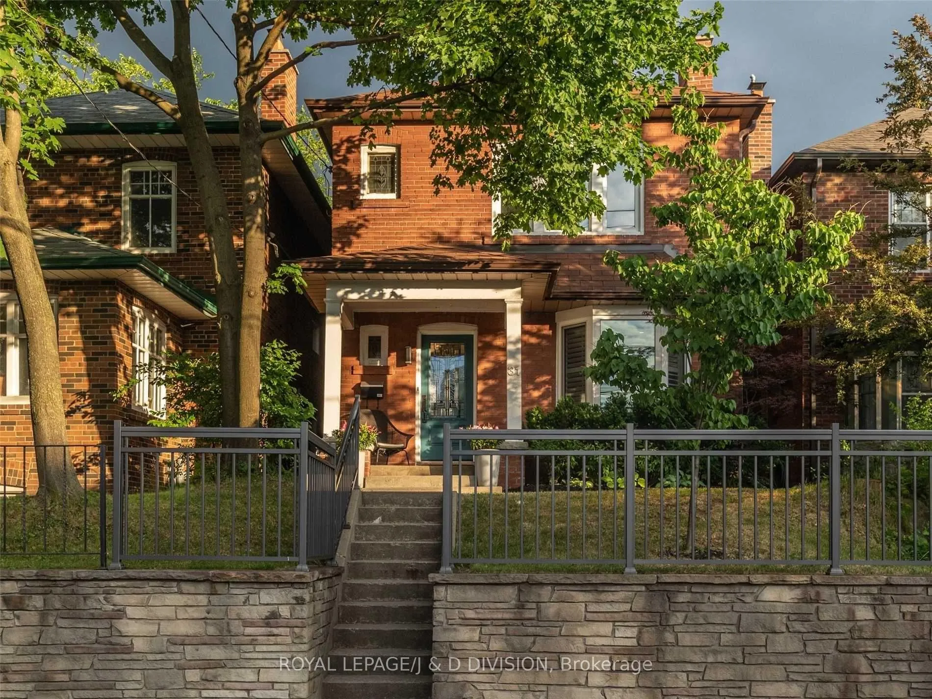 Front of Unit Lower, 31 Lawrence Avenue W