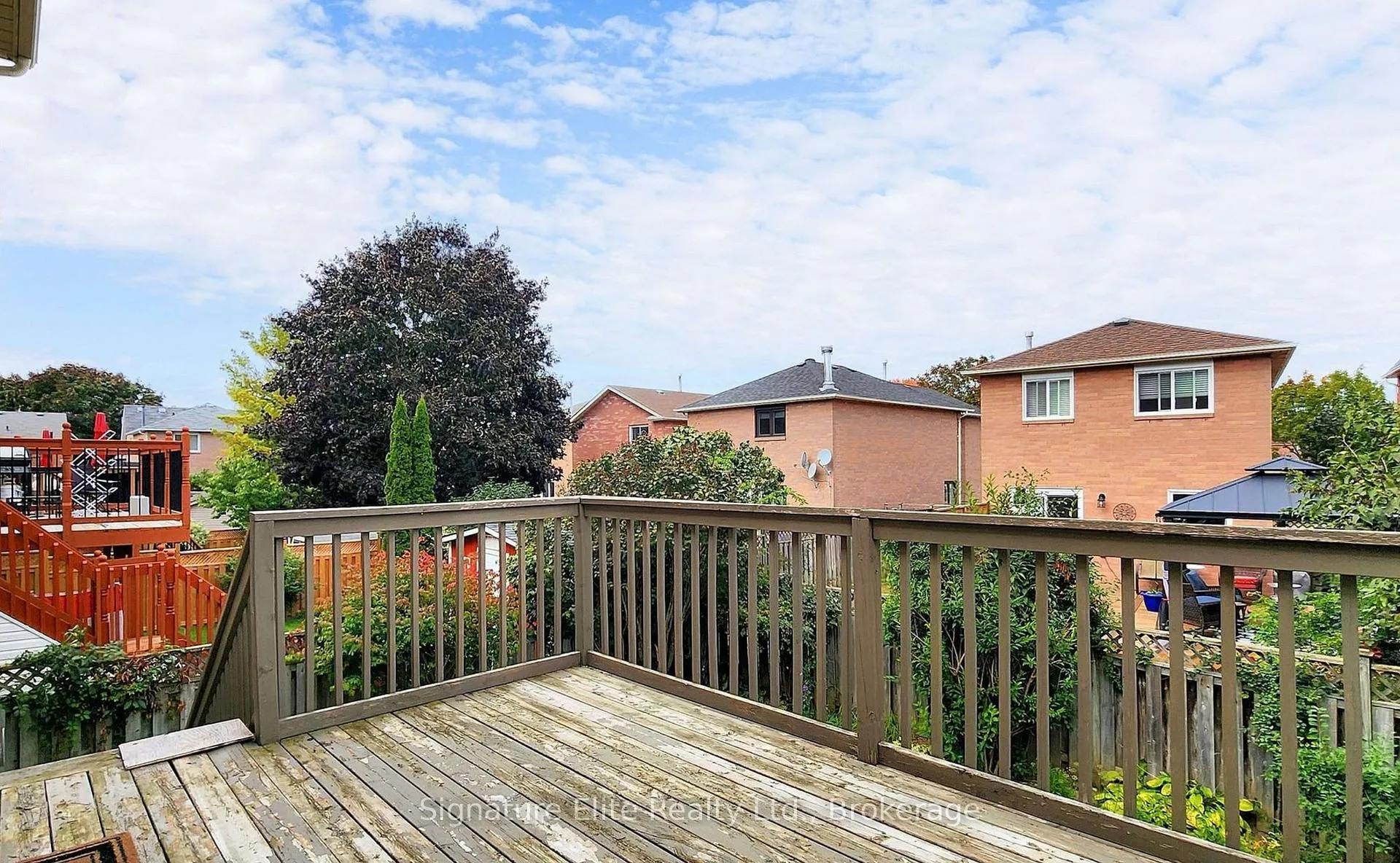 Photo 9 of 11 Noake Crescent, Ajax, Central — HOMEH