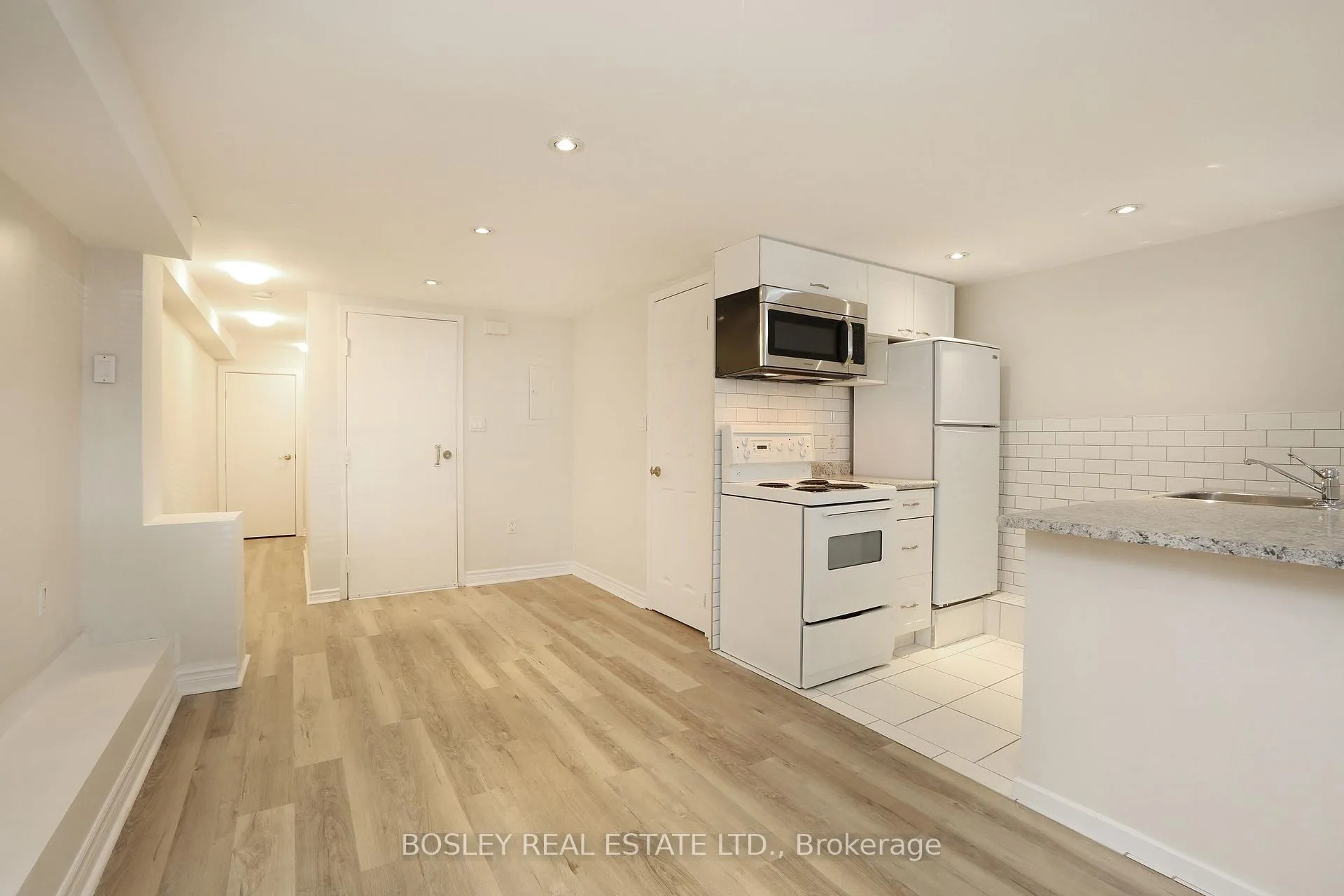 Photo 2 of Unit Lower Level, 18 Preston Place, Toronto, Lawrence Park North — HOMEH