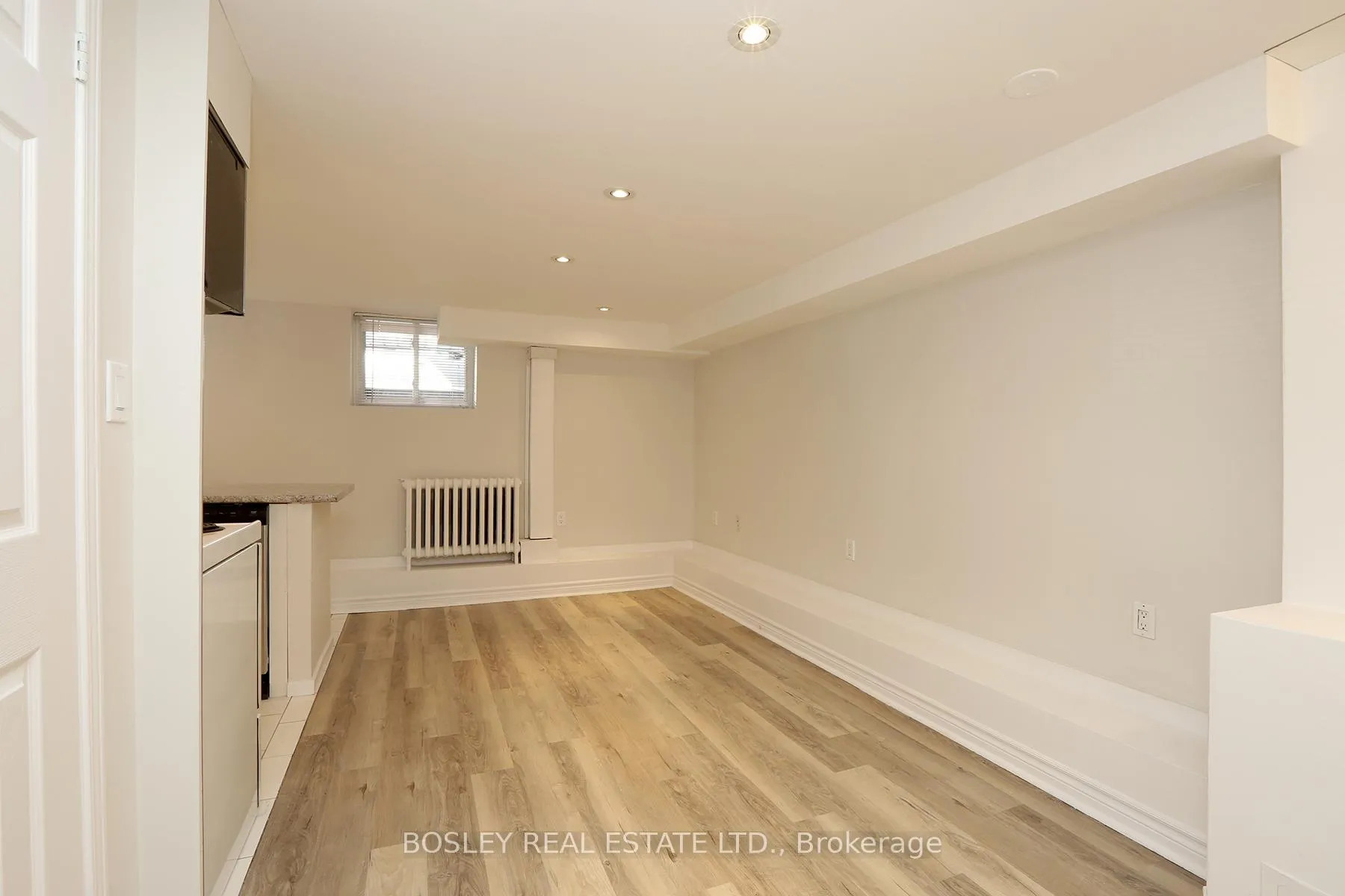 Photo 3 of Unit Lower Level, 18 Preston Place, Toronto, Lawrence Park North — HOMEH