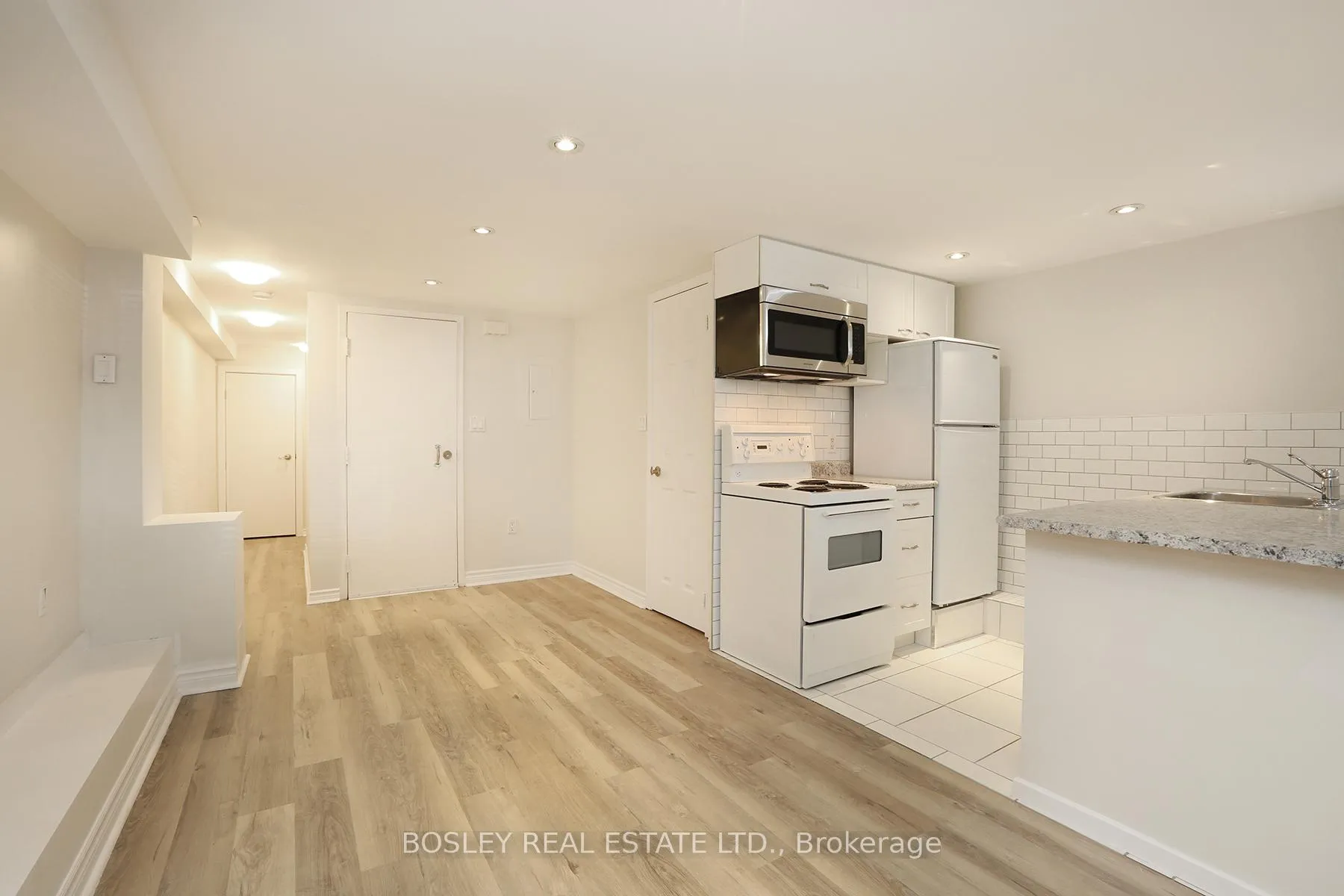 Photo 8 of Unit Lower Level, 18 Preston Place, Toronto, Lawrence Park North — HOMEH