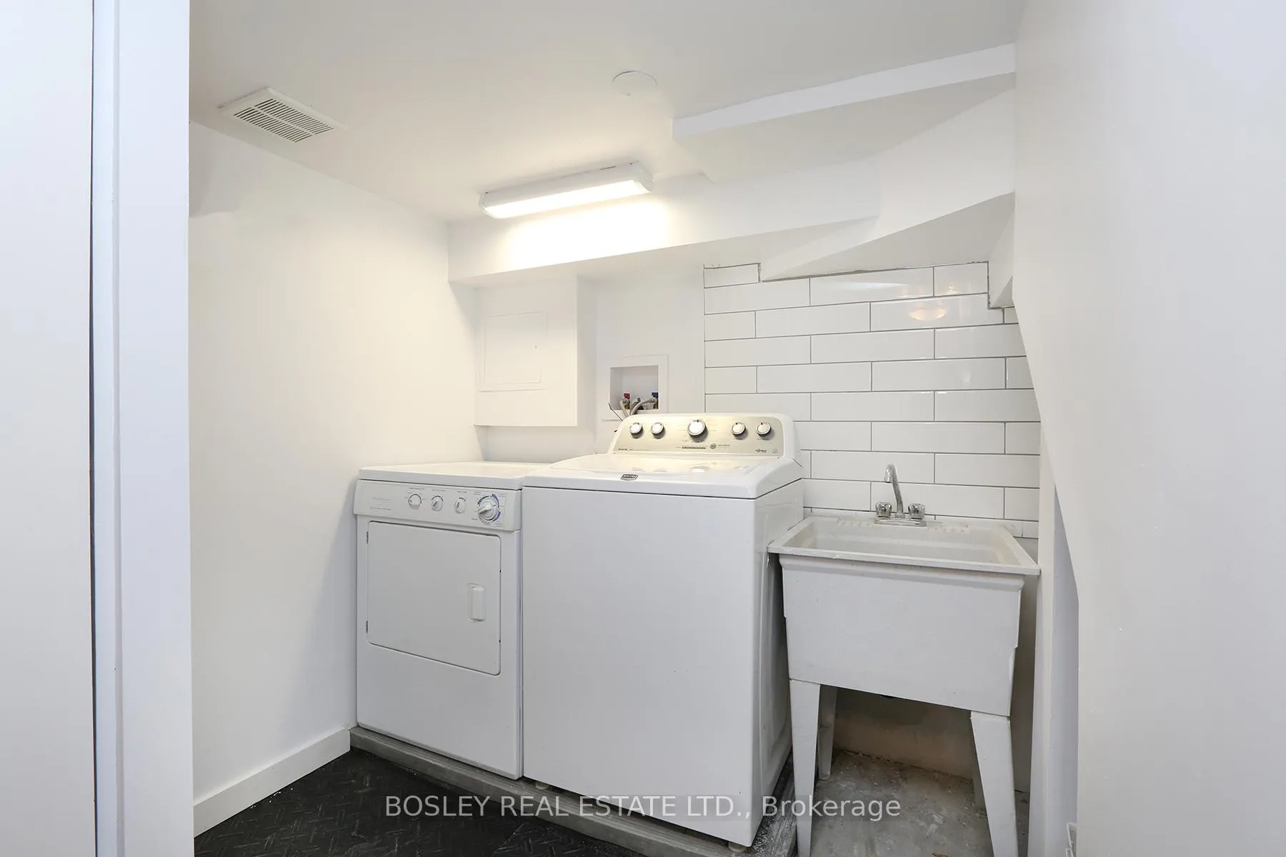 Photo 13 of Unit Lower Level, 18 Preston Place, Toronto, Lawrence Park North — HOMEH