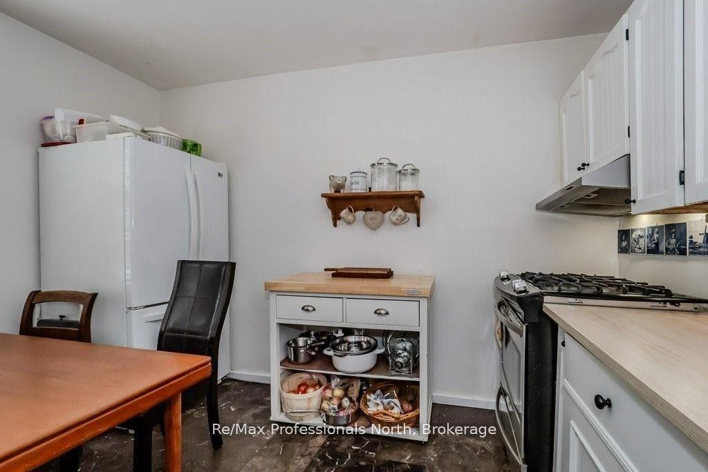 Photo 8 of 120 David Street, Gravenhurst, Muskoka (S) — HOMEH