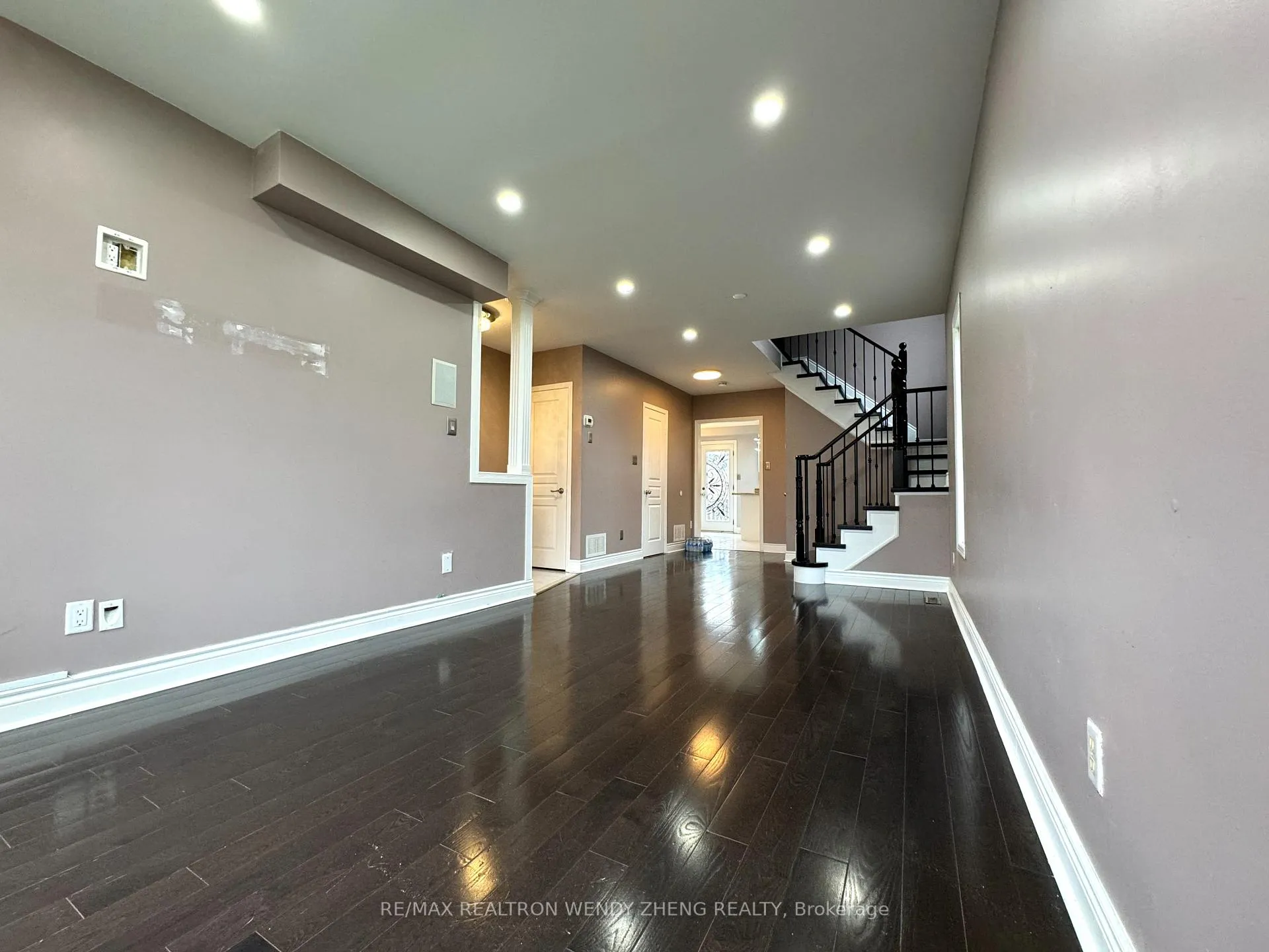 Photo 3 of Unit Upper, 1 Barleyfield Road, Brampton, Sandringham-Wellington — HOMEH