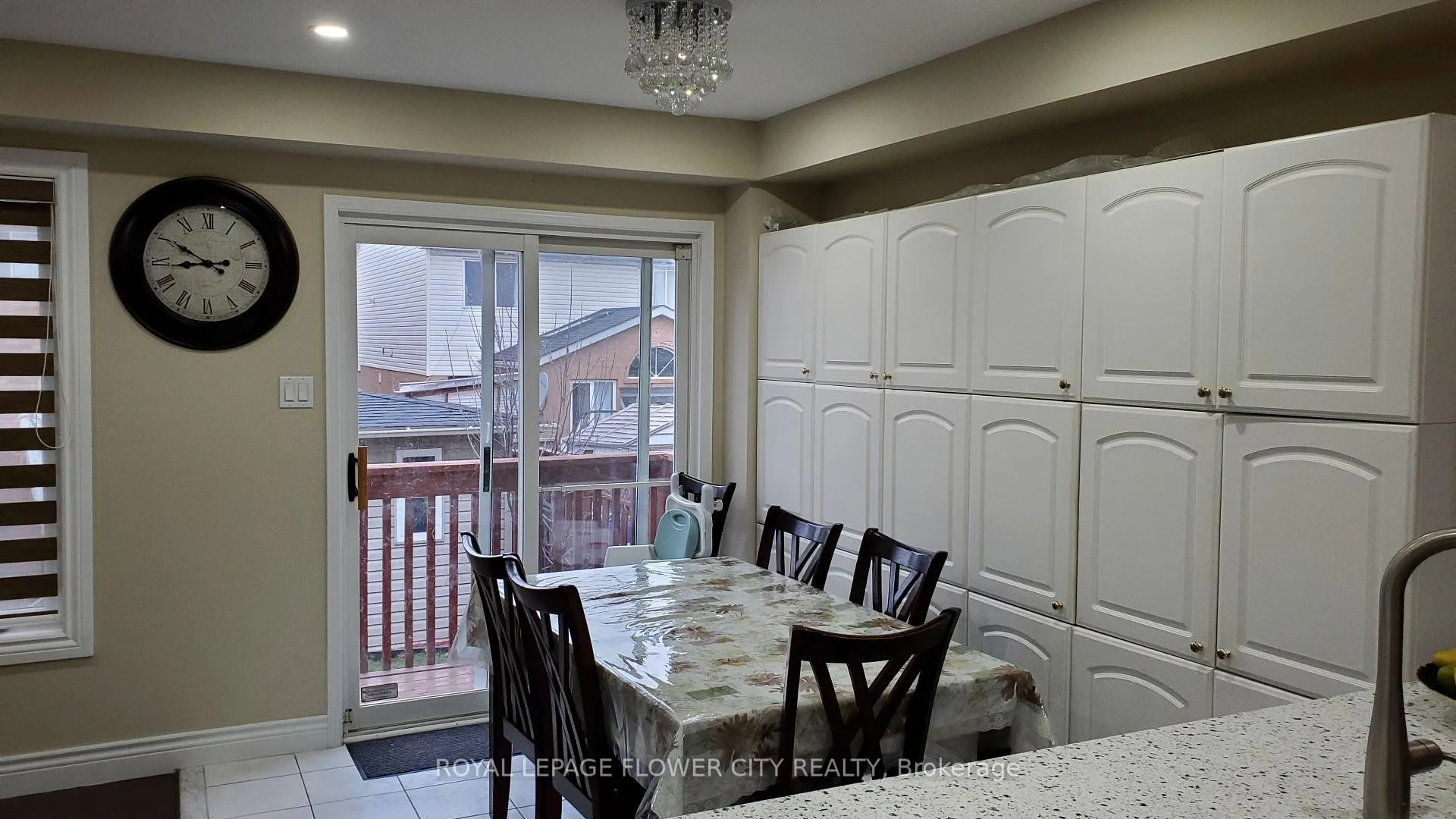 Photo 5 of 158 Willow Park Drive, Brampton, Sandringham-Wellington — HOMEH
