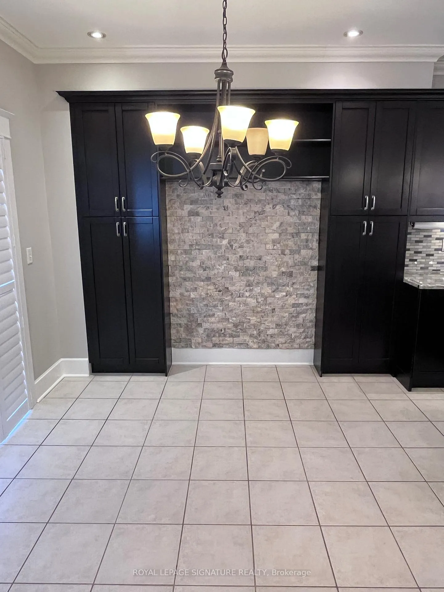 Photo 9 of 20 Deangelis Avenue, Caledon, Bolton West — HOMEH