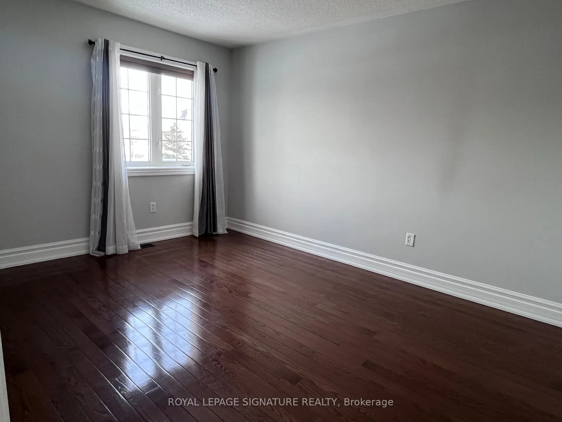 Photo 21 of 20 Deangelis Avenue, Caledon, Bolton West — HOMEH