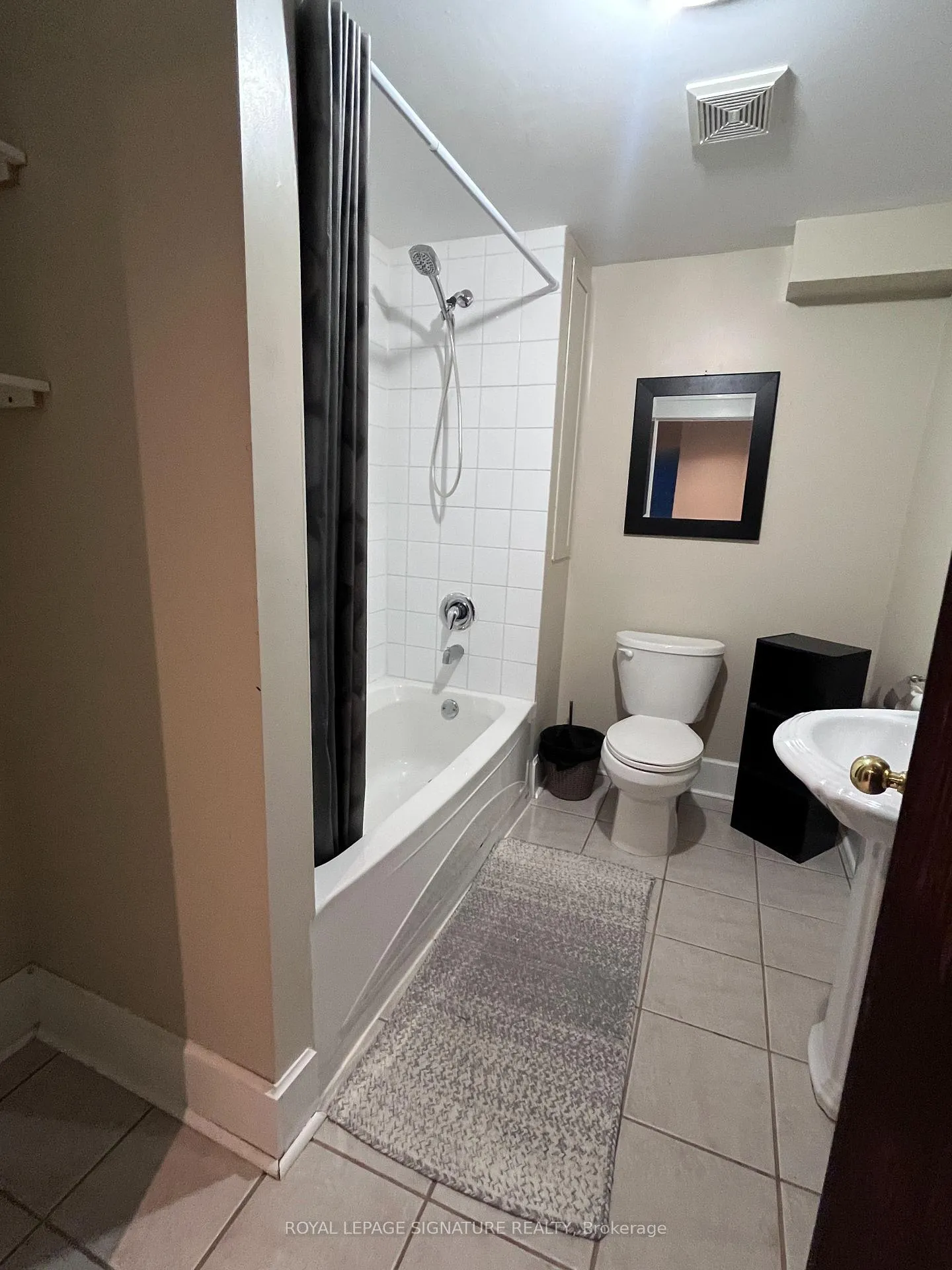 Photo 26 of 20 Deangelis Avenue, Caledon, Bolton West — HOMEH