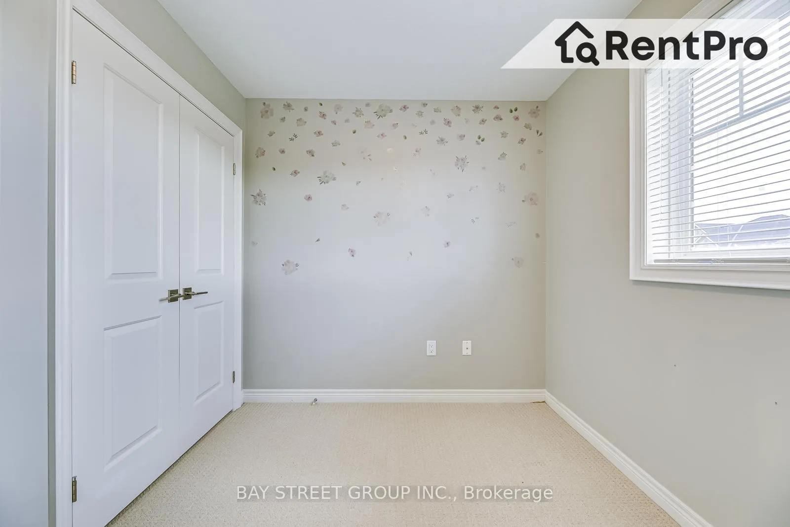 Photo 24 of 39 Sexton Crescent, Hamilton, Ancaster — HOMEH