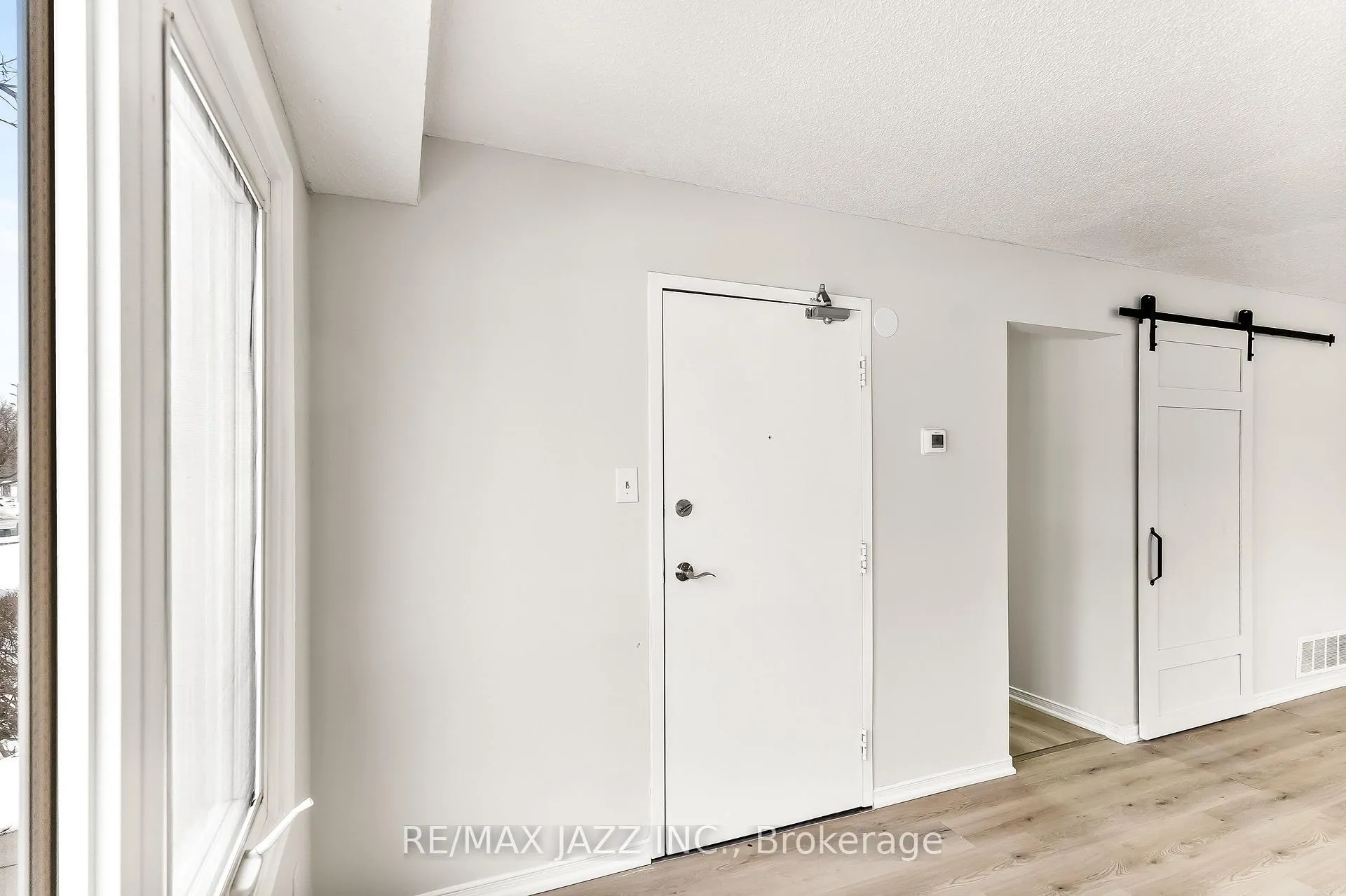 Photo 8 of Unit Unit 2, 1397 Ritson Road S, Oshawa, Lakeview — HOMEH