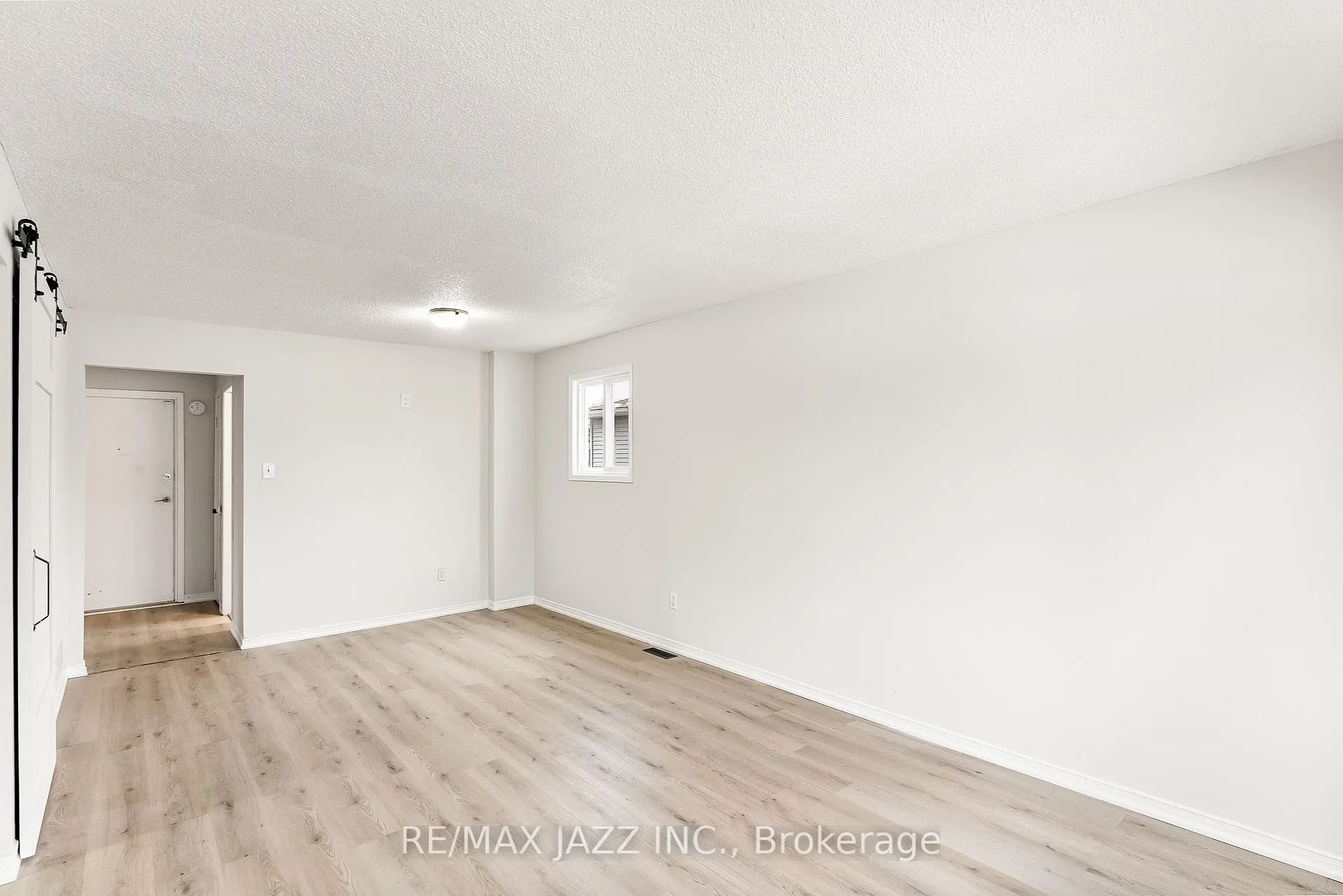 Photo 9 of Unit Unit 2, 1397 Ritson Road S, Oshawa, Lakeview — HOMEH