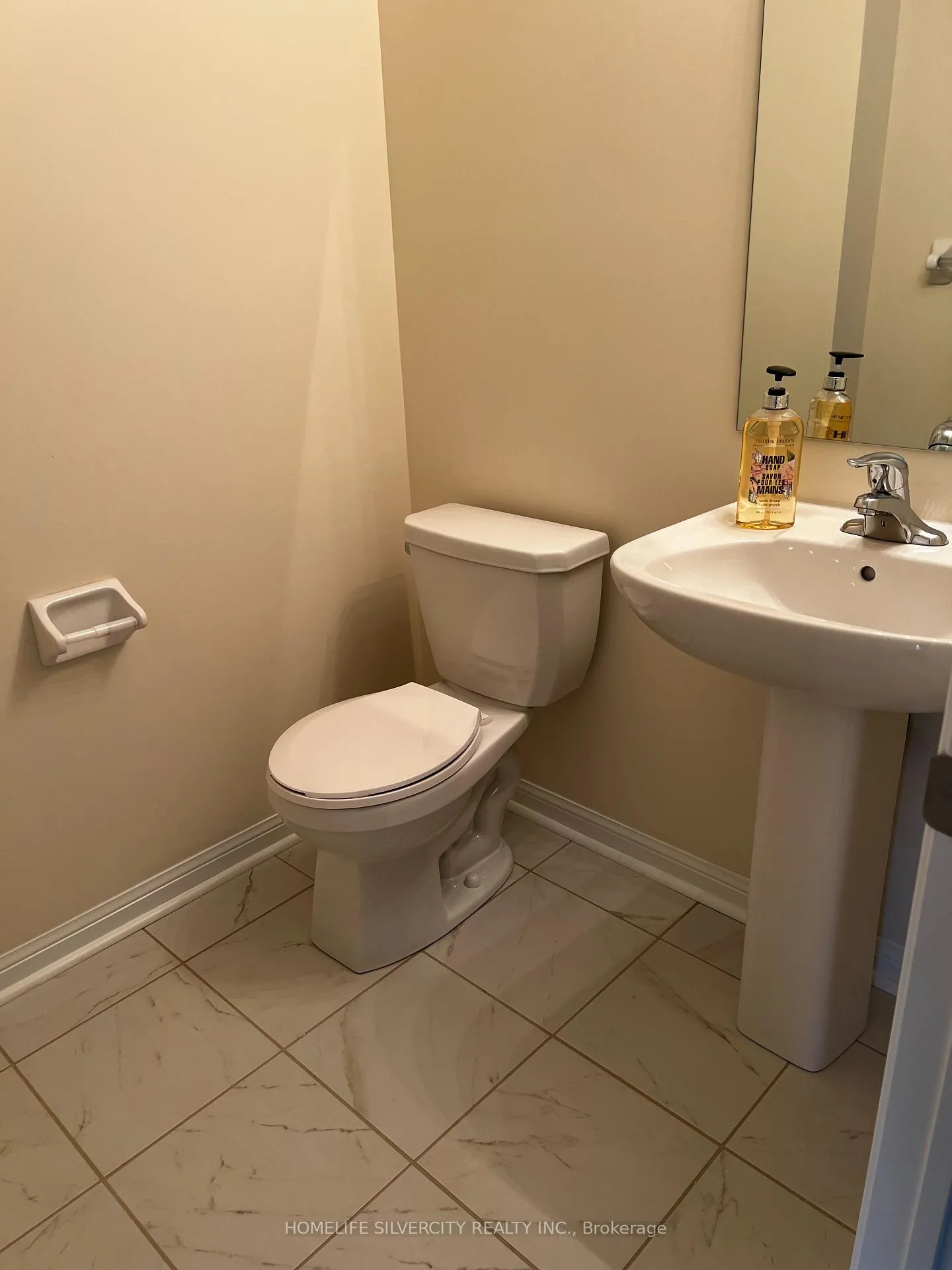 Photo 5 of 305 Windfields Farm Drive E, Oshawa, Windfields — HOMEH