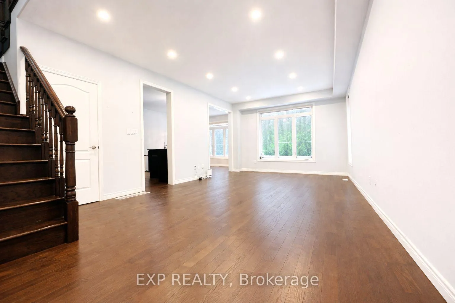Photo 5 of Unit Upper, 127 Elmbank Trail, Kitchener — HOMEH
