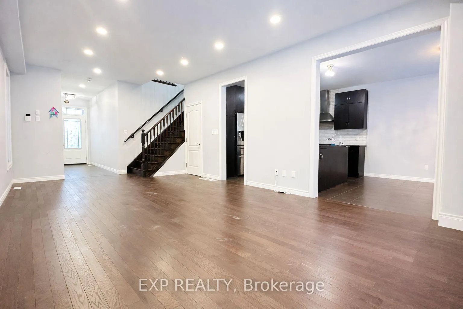 Photo 8 of Unit Upper, 127 Elmbank Trail, Kitchener — HOMEH