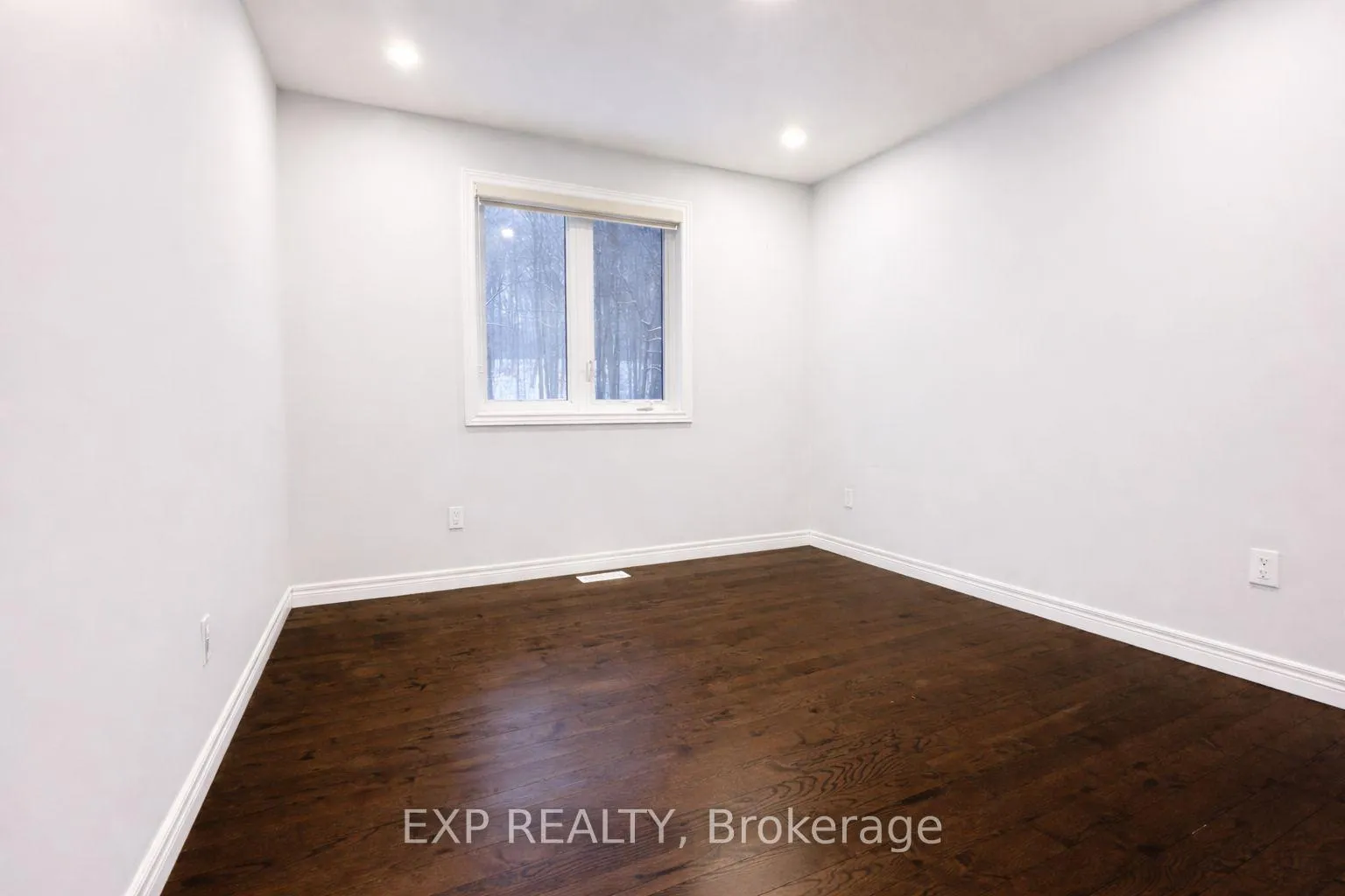 Photo 21 of Unit Upper, 127 Elmbank Trail, Kitchener — HOMEH