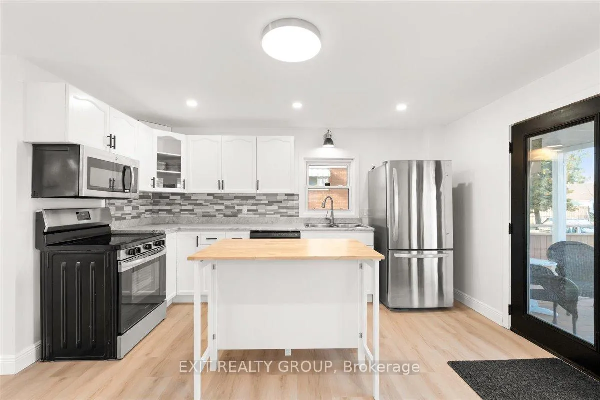 Photo 7 of 25 Perry Avenue, Brighton, Brighton (Town) — HOMEH