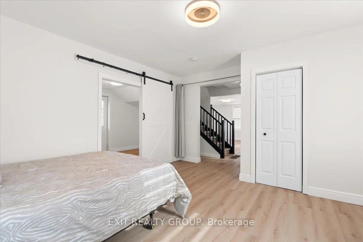 Photo 11 of 25 Perry Avenue, Brighton, Brighton (Town) — HOMEH