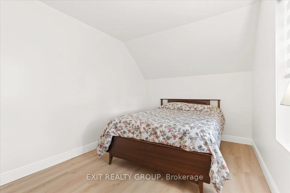 Photo 14 of 25 Perry Avenue, Brighton, Brighton (Town) — HOMEH