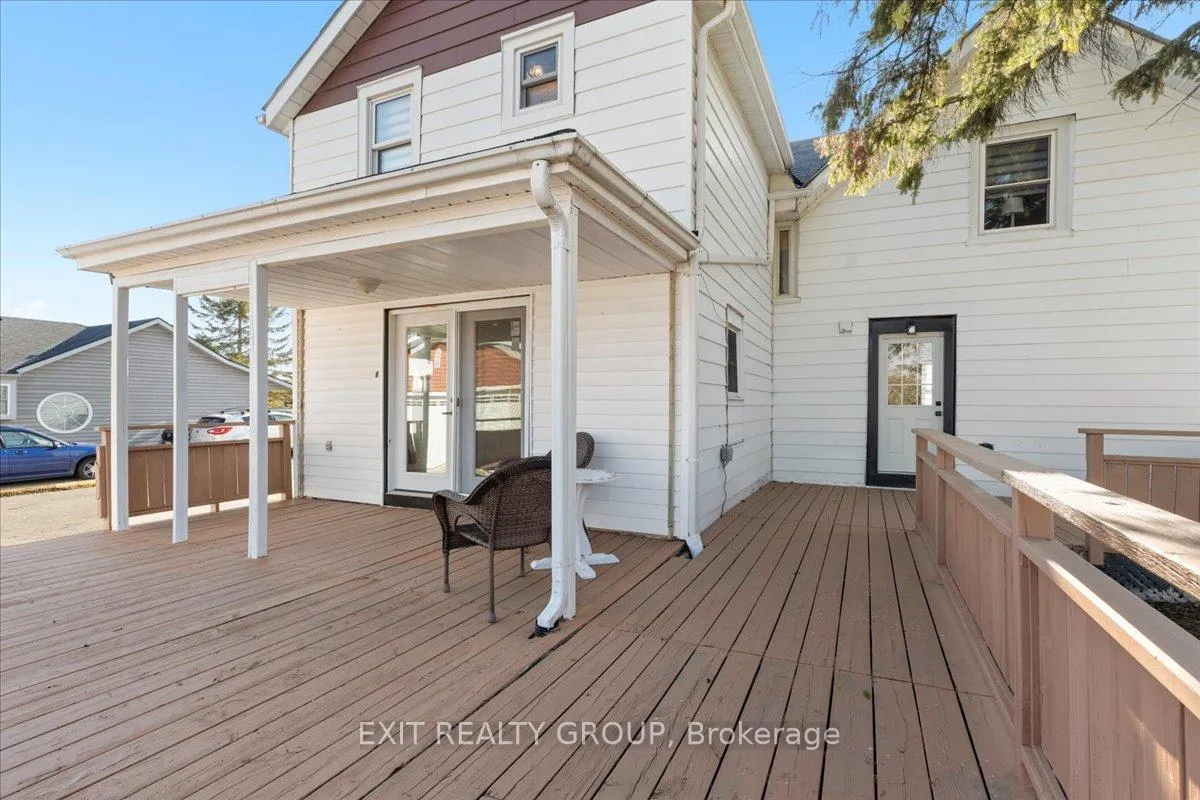 Photo 17 of 25 Perry Avenue, Brighton, Brighton (Town) — HOMEH