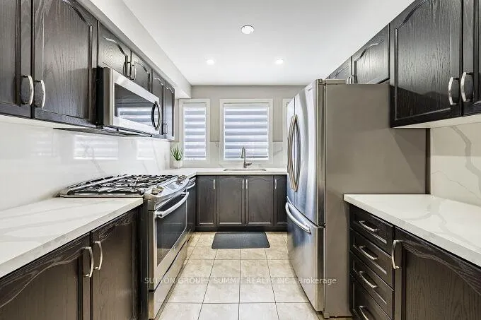 Photo 7 of 65 Spadina Road, Brampton, Brampton West — HOMEH