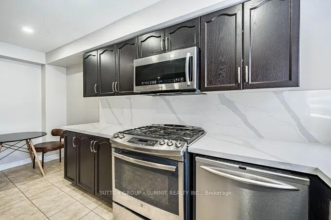 Photo 11 of 65 Spadina Road, Brampton, Brampton West — HOMEH