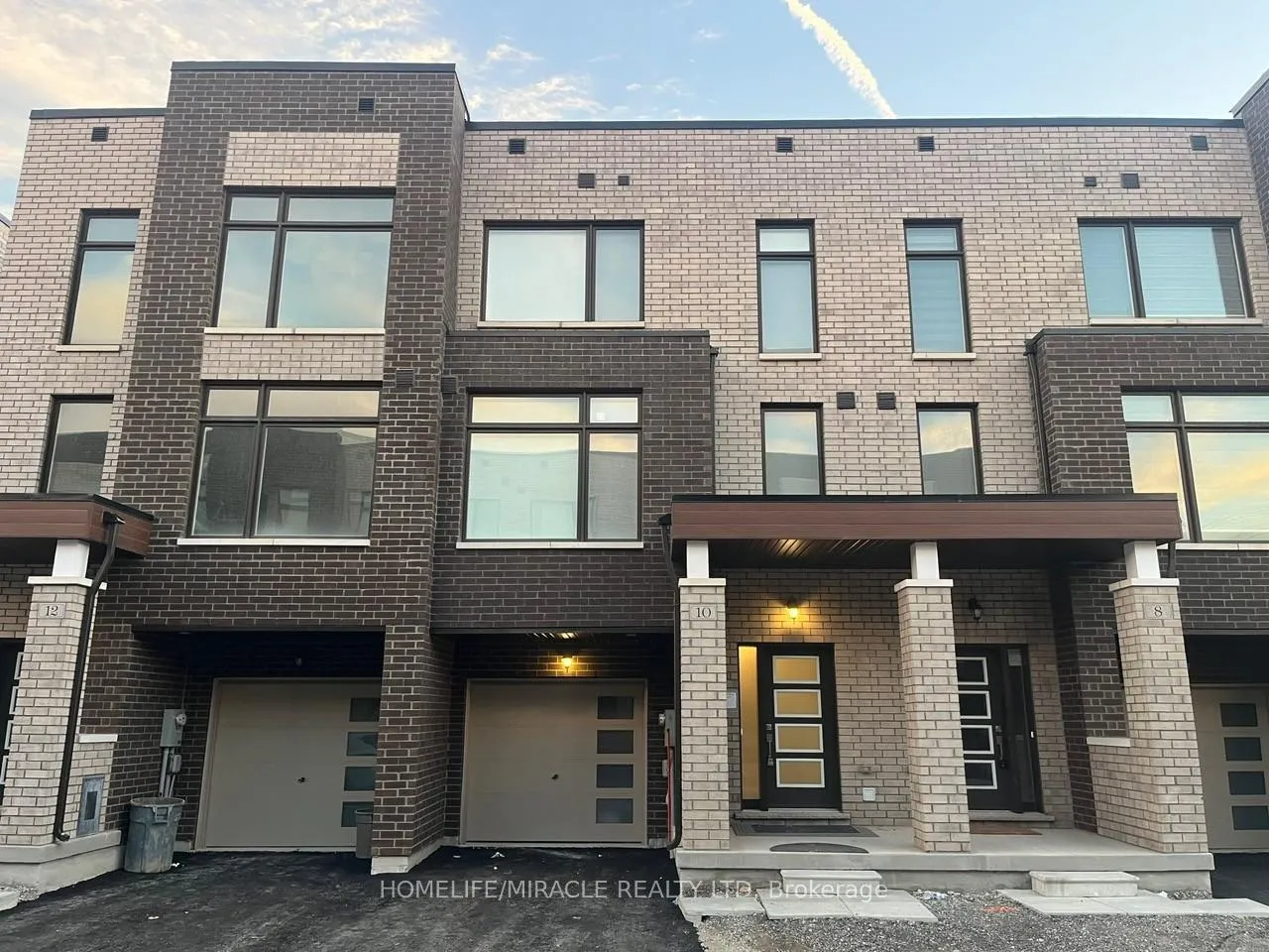 Photo 1 of 10 Queenpost Drive, Brampton, Credit Valley — HOMEH