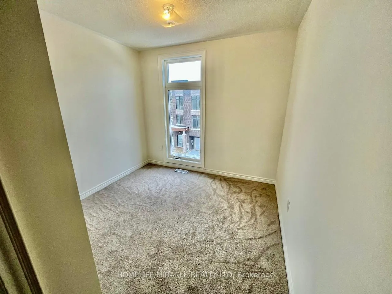 Photo 16 of 10 Queenpost Drive, Brampton, Credit Valley — HOMEH