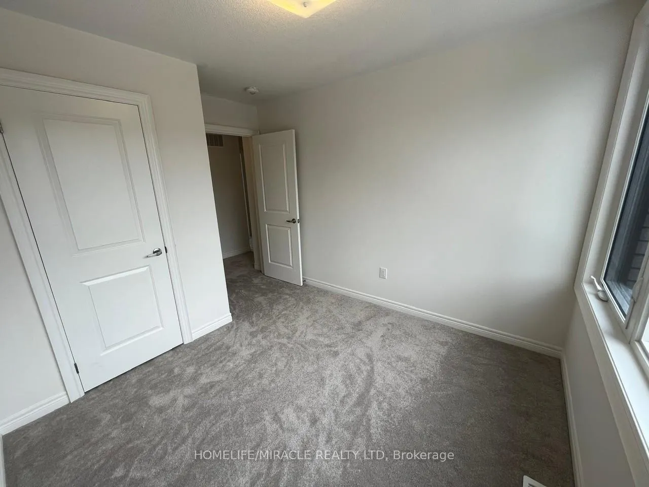 Photo 18 of 10 Queenpost Drive, Brampton, Credit Valley — HOMEH