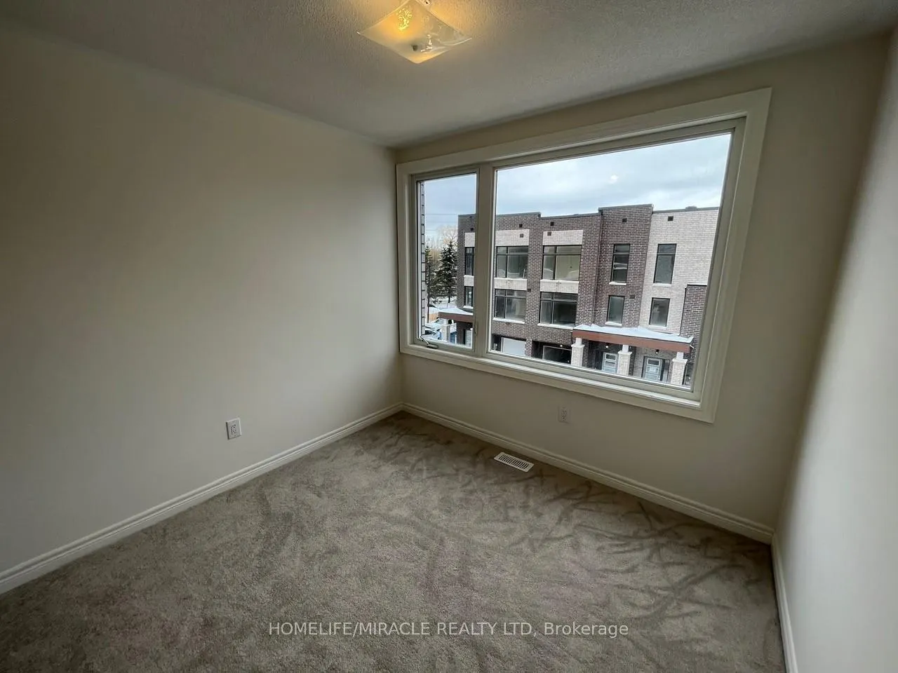 Photo 19 of 10 Queenpost Drive, Brampton, Credit Valley — HOMEH