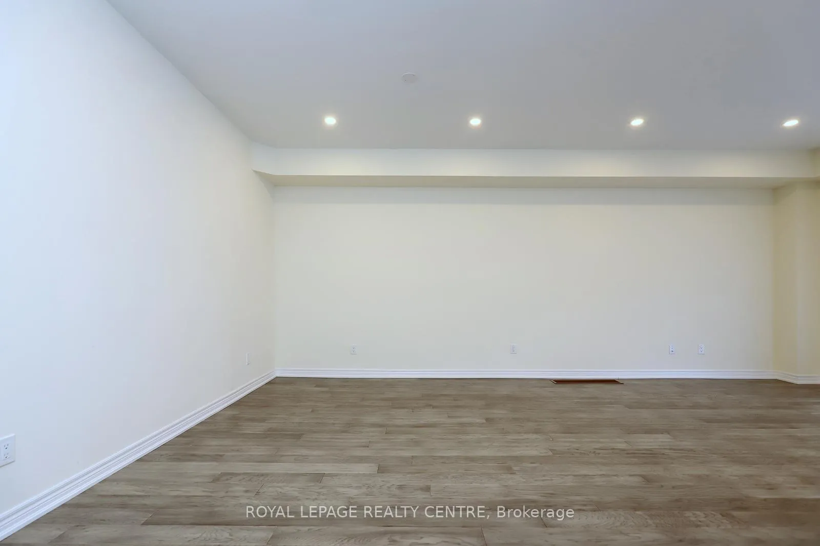 Photo 7 of 64 Genoa Drive, Hamilton, Ryckmans — HOMEH