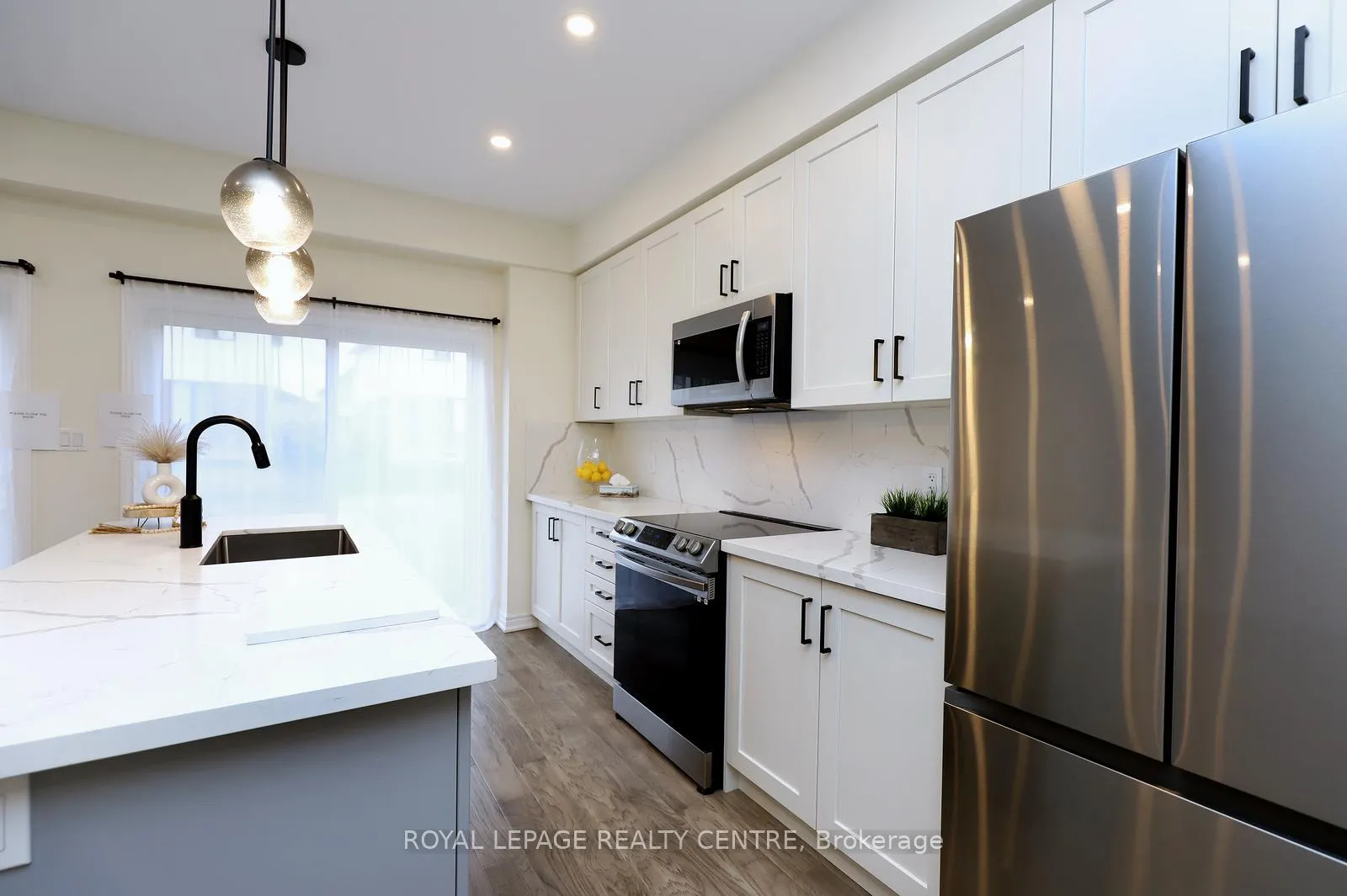 Photo 12 of 64 Genoa Drive, Hamilton, Ryckmans — HOMEH