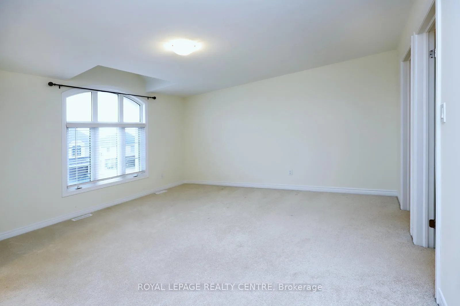 Photo 20 of 64 Genoa Drive, Hamilton, Ryckmans — HOMEH