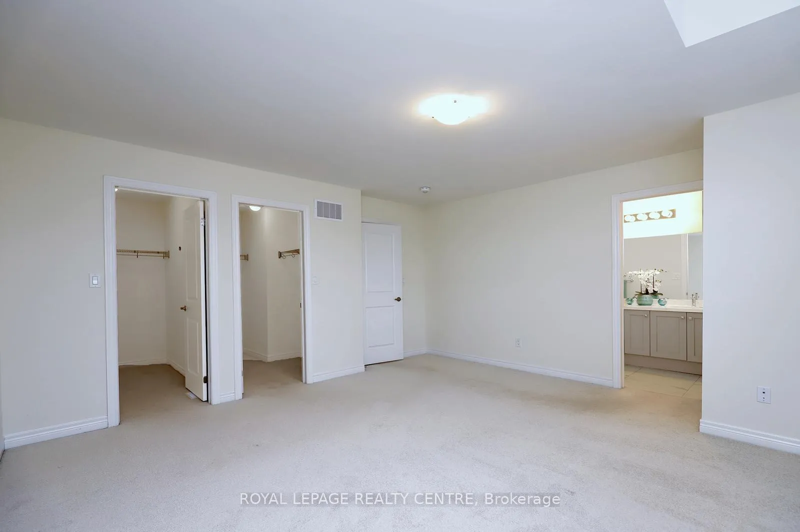 Photo 21 of 64 Genoa Drive, Hamilton, Ryckmans — HOMEH