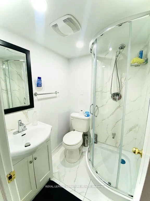 Photo 4 of Unit Lower, 23 Sunley Crescent, Brampton, Fletcher's West — HOMEH