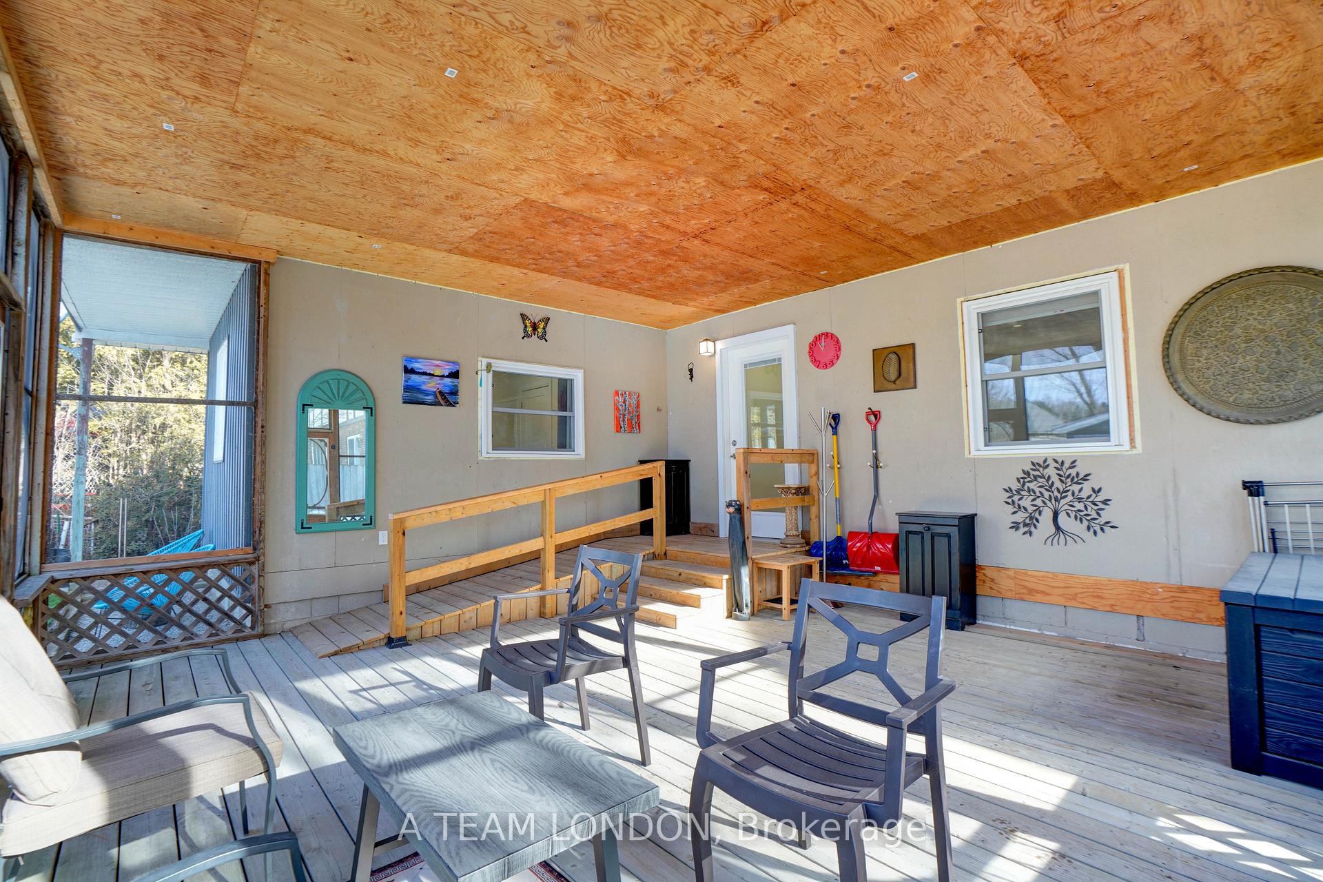 Photo 25 of 262 Frances Street, Central Elgin, Rural Central Elgin — HOMEH