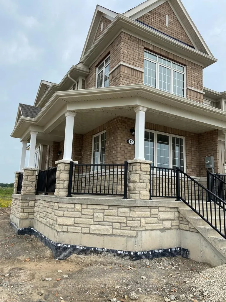Photo 2 of 47 Union Boulevard, Wasaga Beach — HOMEH