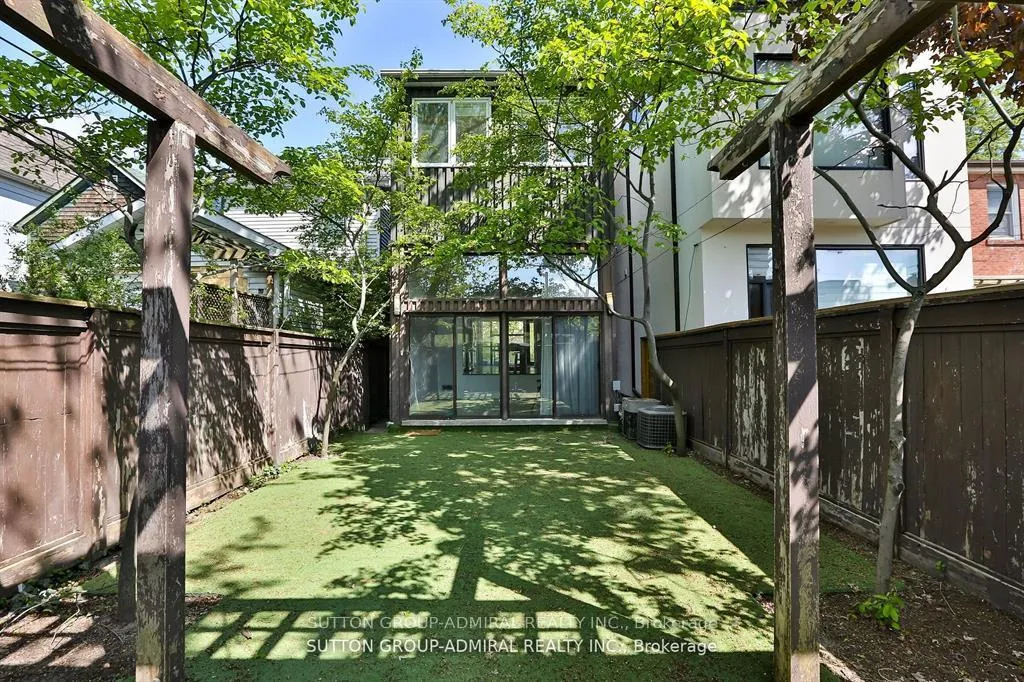 Photo 32 of 169 Woburn Avenue, Toronto, Lawrence Park North — HOMEH