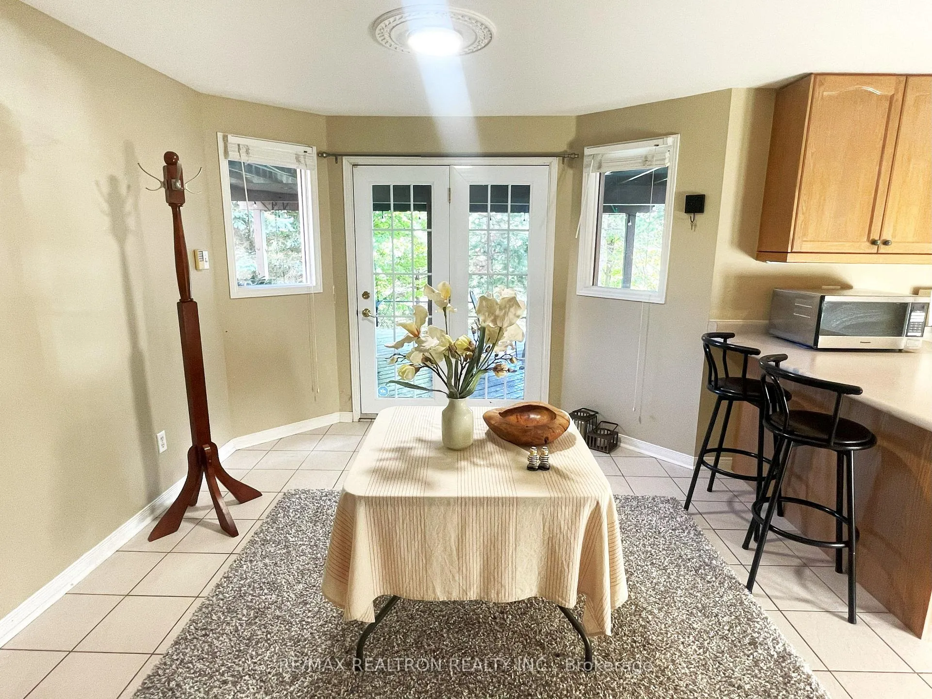 Photo 1 of 72 Pinnacle Trail, Aurora, Bayview Wellington — HOMEH
