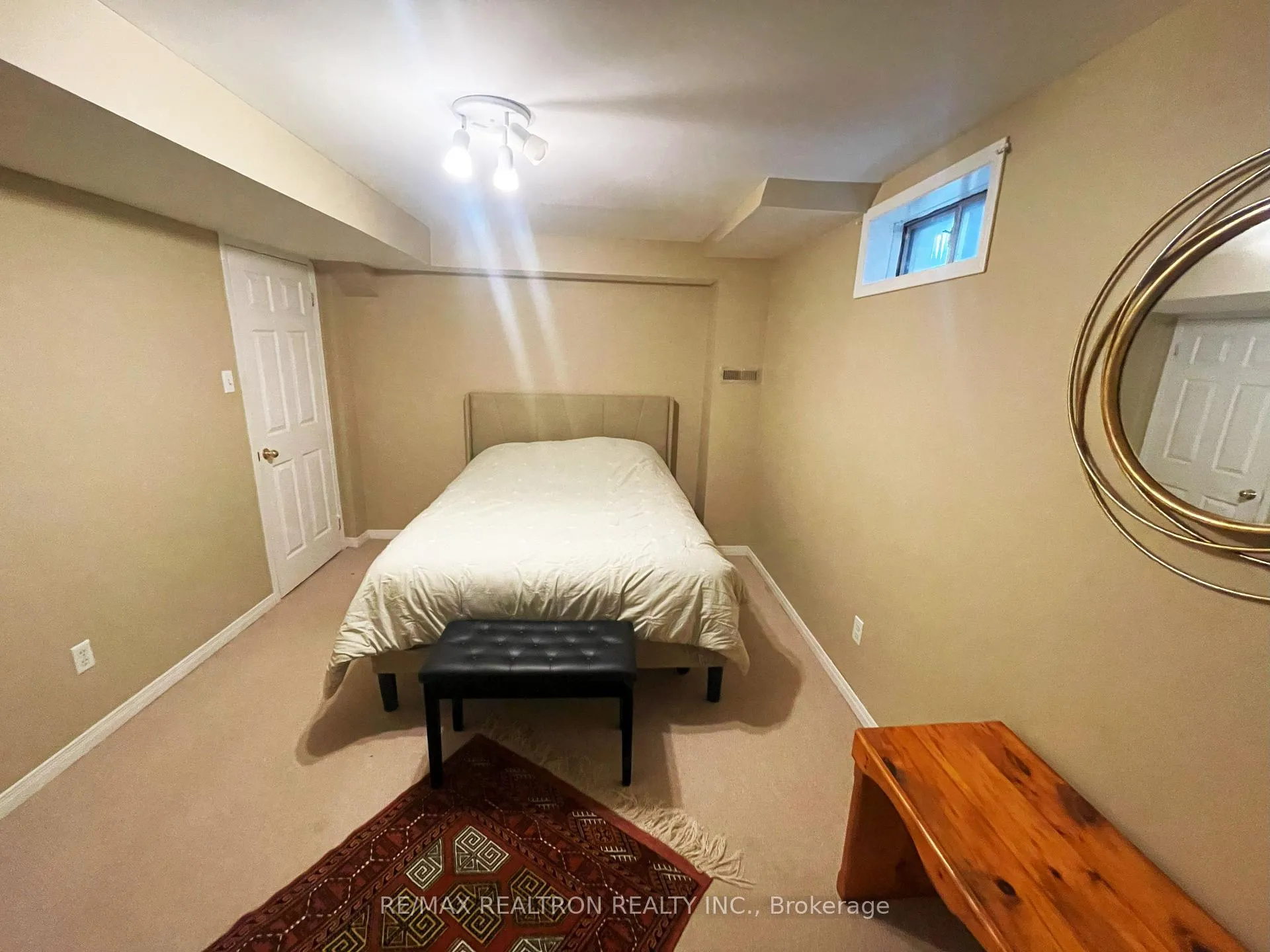Photo 4 of 72 Pinnacle Trail, Aurora, Bayview Wellington — HOMEH