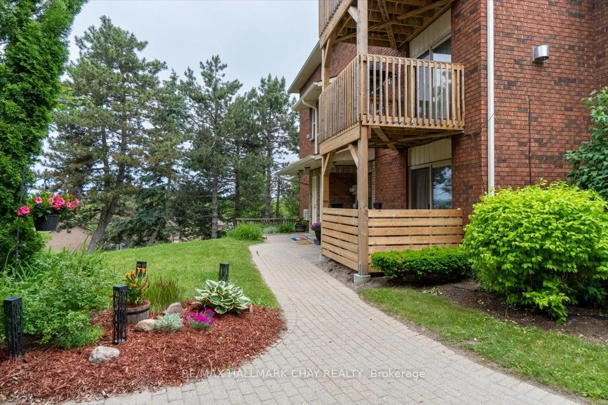 Photo 1 of Unit 2, 50 Loggers Run, Barrie, Ardagh — HOMEH